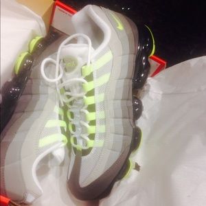 AIR MAX 95 VAPORMAX size 11 MINT!!
